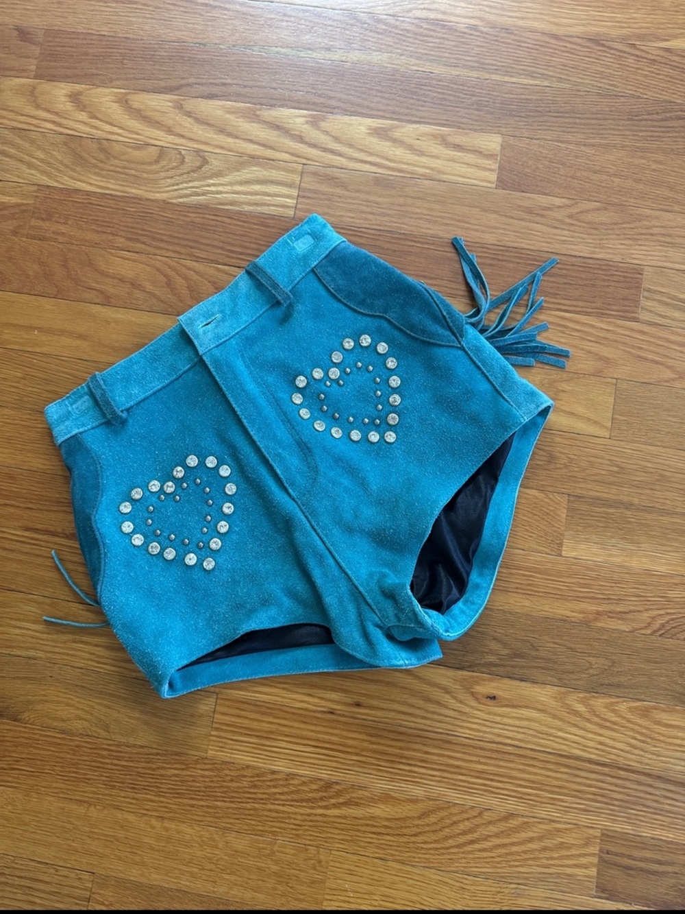 New Understated Leather Wanted Shorts Size Xs - Picture 3 of 10